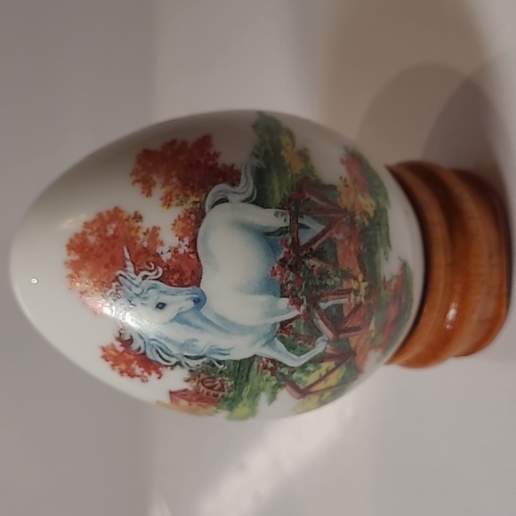Princeton gallery Other - Vintage Princeton gallery 1993 porcelain egg Unicorn w/ wood stand